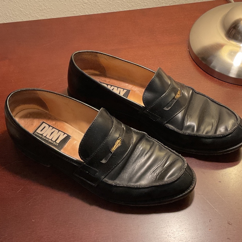 DKNY Black Leather Women’s Penny Loafers with Gold Accent Retail $139